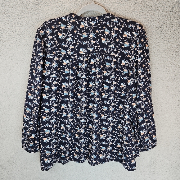 Caslon Women Blue Popover Top Sz L Floral Elastic Wrist Peasant 1/4 Button Front - Picture 9 of 11